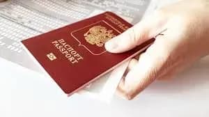 v-okupovanomu-lugansku-vidkrivsya-punkt-vidachi-pasportiv-rf