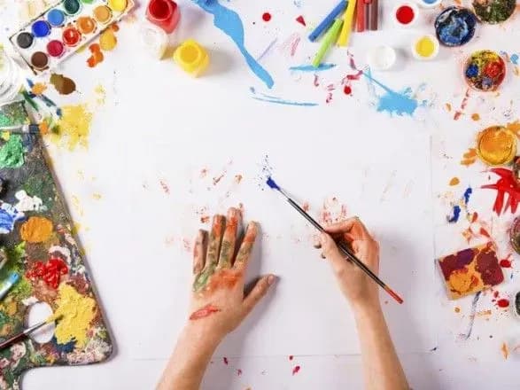 u-latviyi-psikhichno-khvorim-derzhava-bude-oplachuvati-art-terapiyu-ta-diyetologa