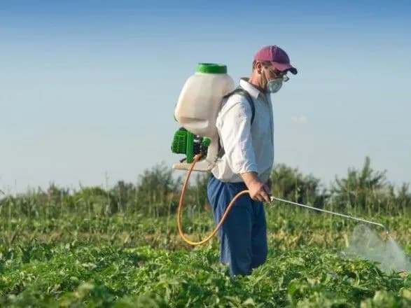 minprirodi-zvernulosya-do-yes-cherez-deyaki-pestitsidi