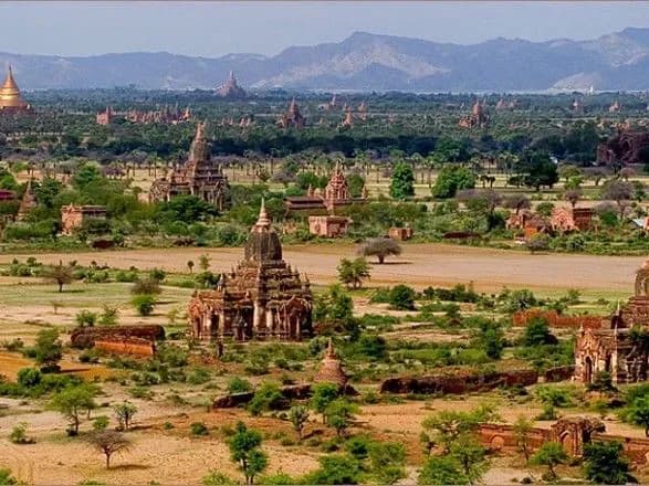 dva-zhurnalista-zvilneni-z-vyaznitsi-myanmi