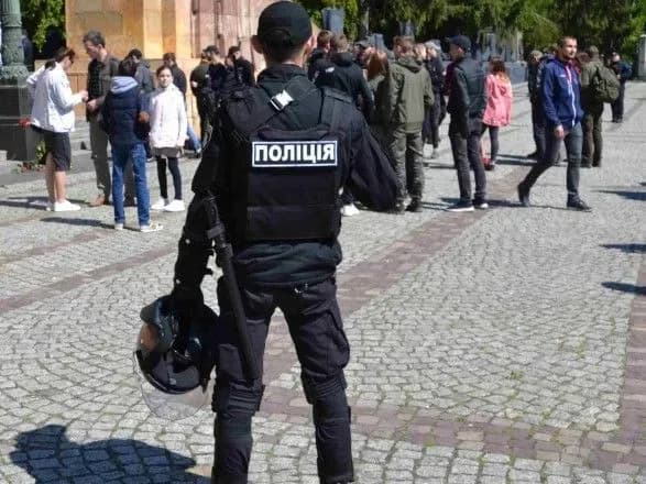 u-lvovi-zakhodi-do-9-travnya-proyshli-bez-grubikh-porushen