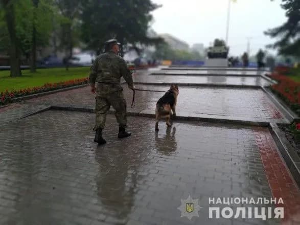 nazvano-top-oblastey-de-vikoristovuvali-zaboronenu-simvoliku-9-travnya