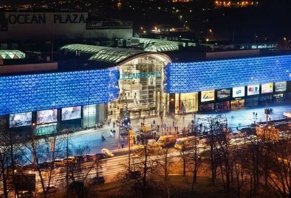 u-kiyevi-shukayut-vibukhivku-v-ocean-plaza