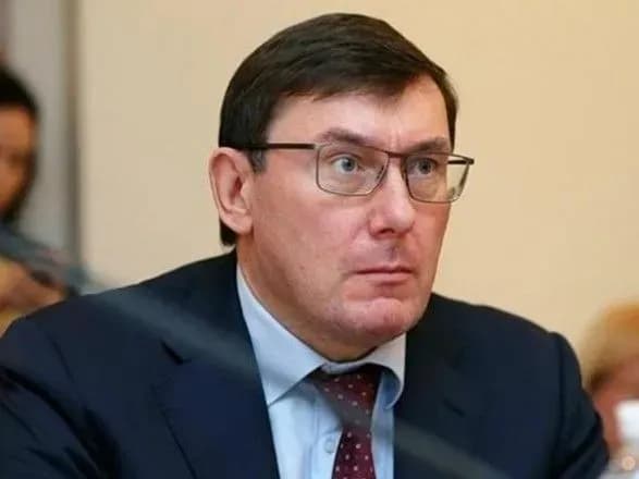 lutsenko-rozpoviv-pro-scho-govoriv-z-advokatom-trampa