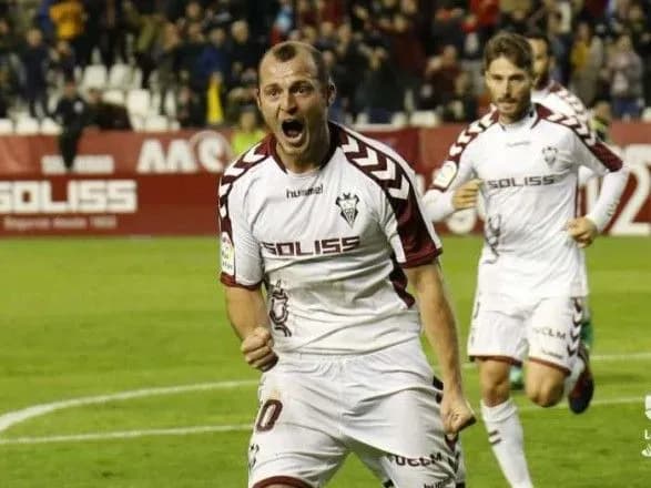 ukrayinskiy-forvard-oformiv-dubl-v-ispanskiy-segundi