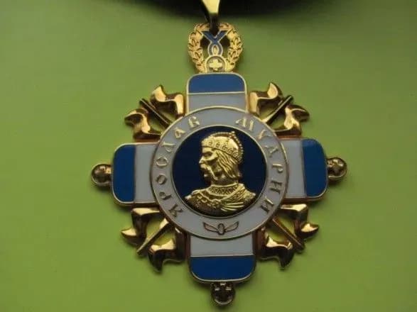 poroshenko-nagorodiv-volkera-ordenom-yaroslava-mudrogo