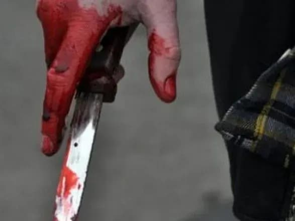 kradiy-retsidivist-porizav-sobi-gorlo-pri-zatrimanni