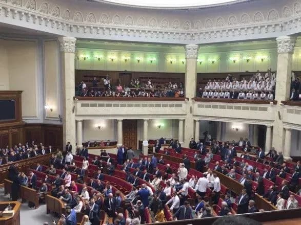 na-inavguratsiyu-zelenskogo-pribulo-blizko-60-visokikh-predstavnikiv-z-za-kordonu