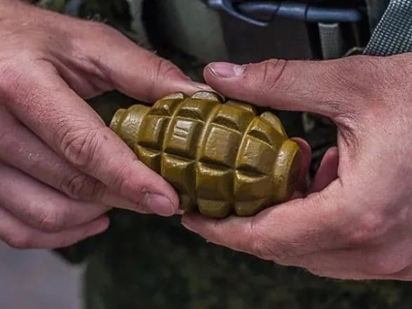 cholovik-pide-pid-sud-za-pogrozi-pidirvati-politseyskikh