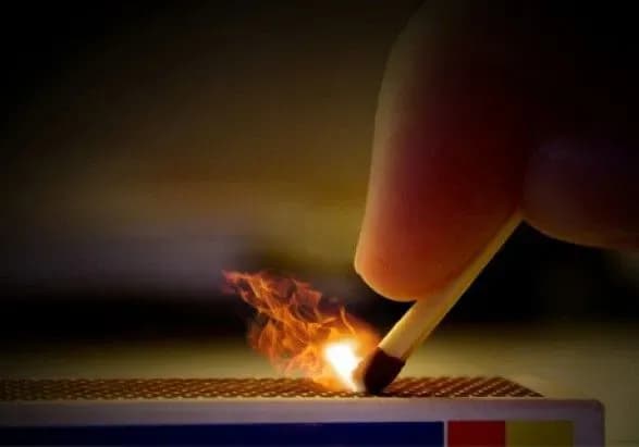 v-odesi-nevidomiy-namagavsya-spaliti-avto-prokurora