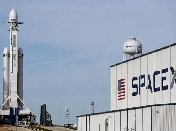 spacex-z-tretogo-razu-zapustila-raketu-falcon-9-z-60-suputnikami