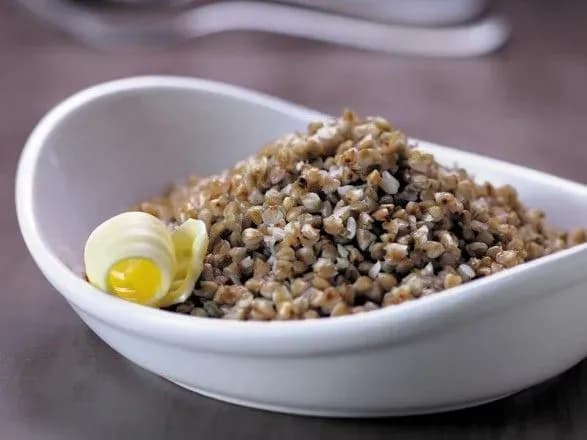 v-ukrayini-podeshevshali-grechka-i-salo