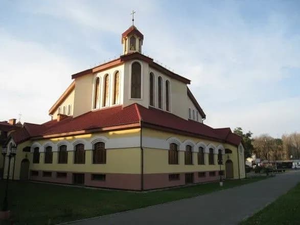 pislya-dnya-pamyati-ta-primirennya-do-ptsu-ne-pereyshla-zhodna-parafiya