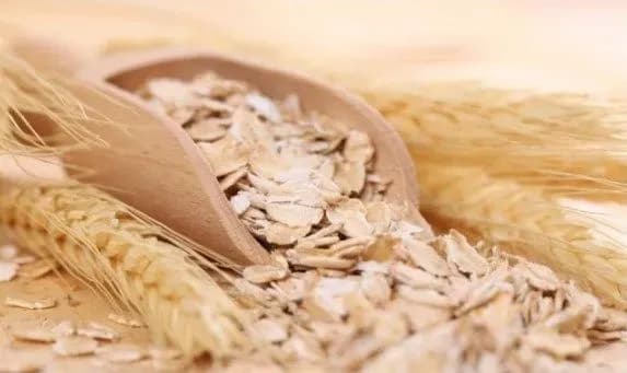 diyetolog-nazvala-produkti-yaki-dopomozhut-pokraschiti-stan-shkiri