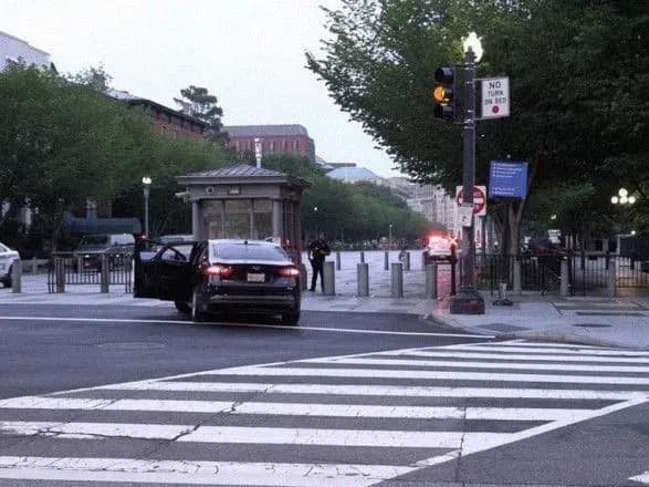 bilya-bilogo-domu-u-vashingtoni-stalasya-strilyanina