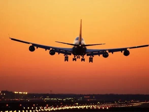 litak-iz-ukrayinskimi-ditmi-iz-gruziyi-ochikuyut-u-borispoli-o-2-30