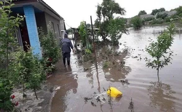 misto-na-kirovogradschini-pislya-doschu-peretvorilosya-na-venetsiyu