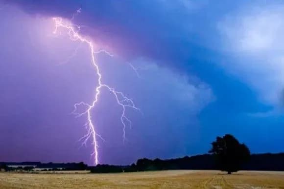 u-morshini-bliskavka-vbila-zhinku