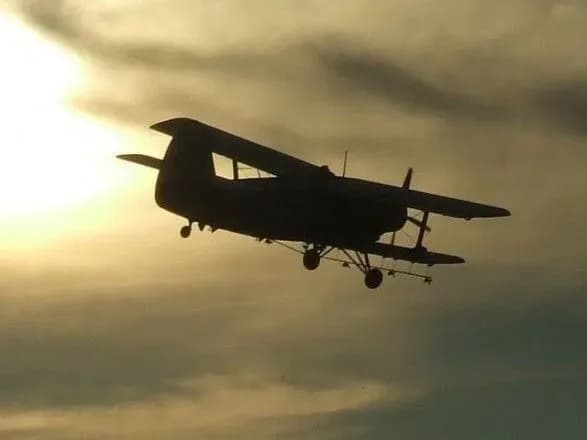 litak-an-2-scho-znik-na-kiyivschini-siv-na-ozero