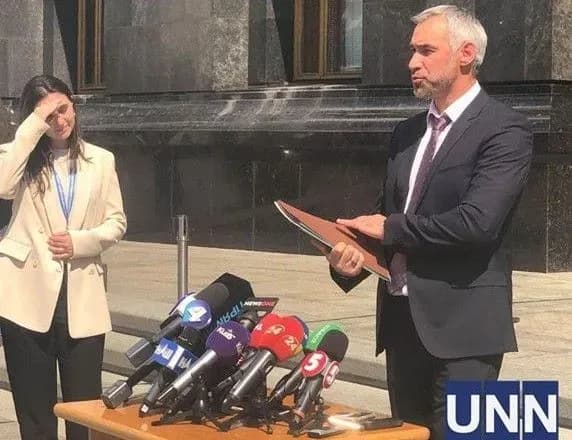 prezident-vnosit-podannya-pro-zvilnennya-lutsenka-z-posadi-genprokurora