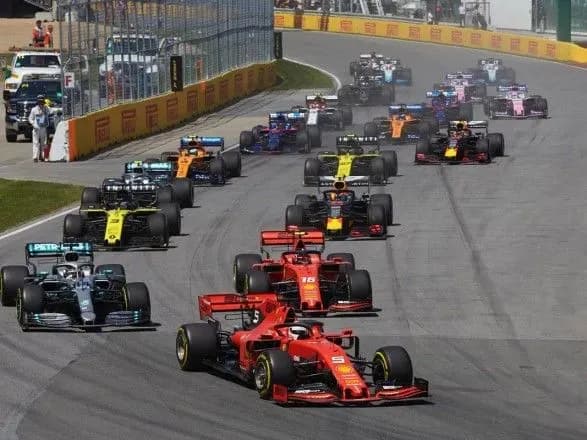 khemilton-zavdyaki-shtrafu-fettelya-stav-peremozhtsem-gran-pri-kanadi