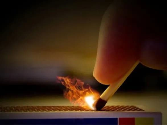 slidchomu-dfs-u-kiyevi-pidpalili-avto