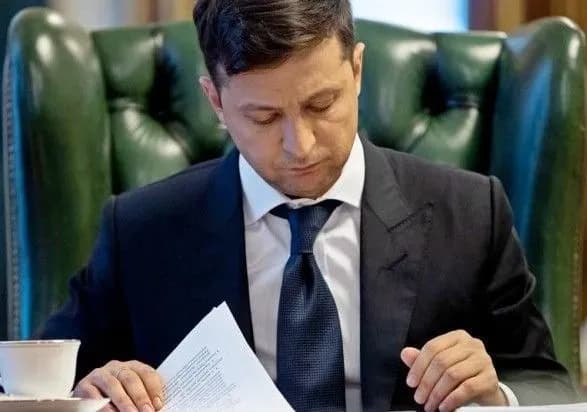 prezident-zvilniv-posla-ukrayini-u-shvetsiyi