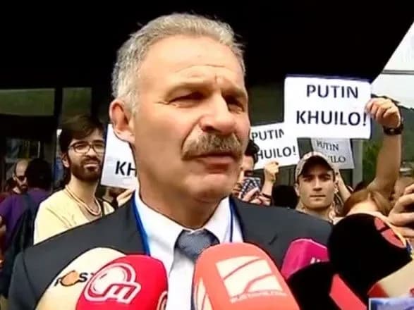 ukrayinskiy-deputat-publichno-zasudiv-rosiyan-u-gruziyi-yogo-evakuyuvali-do-posolstva
