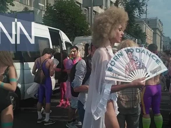 popri-vibukh-ta-sutichki-na-marshi-rivnosti-nema-postrazhdalikh