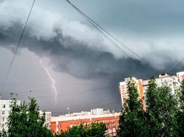 ukrayintsiv-poperedili-pro-grozi-ta-grad-4