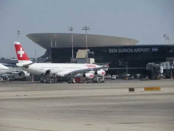 poshkodzheniy-boeing-737-zdiysniv-uspishnu-avariynu-posadku-u-tel-avivi