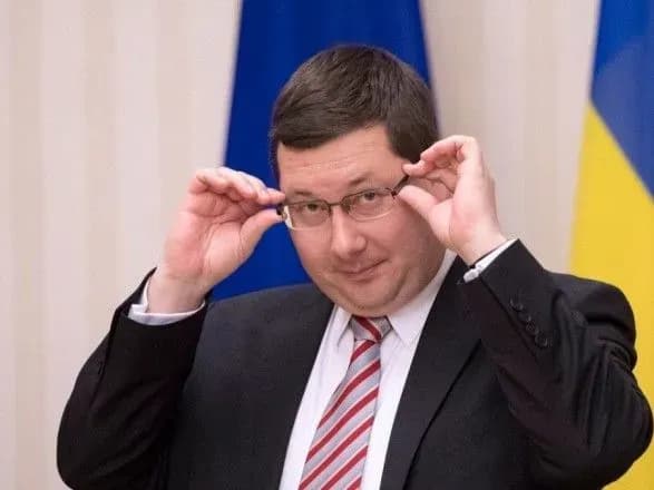 obvinuvacheniy-v-derzhzradi-yezhov-viyde-z-sizo-pid-domashniy-aresht