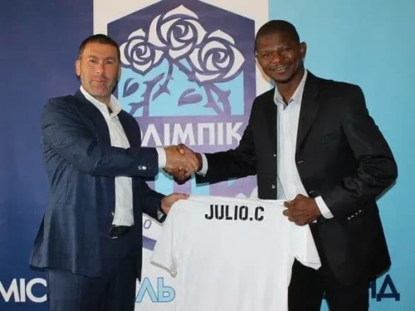 triumfator-ligi-chempioniv-ocholiv-fk-olimpik