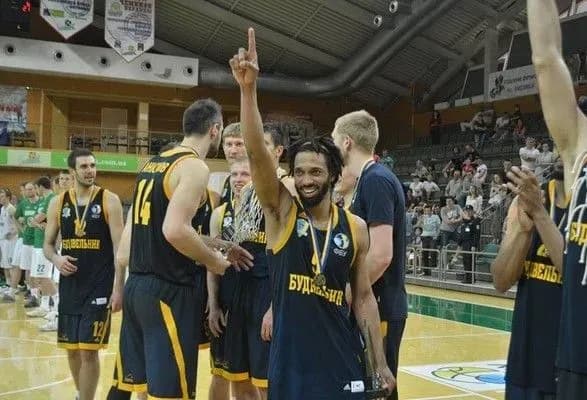 vpershe-za-shist-rokiv-bk-dnipro-pidpisav-legionera