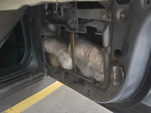 ukrayinets-namagavsya-perepraviti-do-rosiyi-8-kilo-narkotikiv