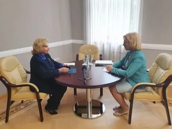 ombudsmeni-zvernutsya-do-putina-ta-zelenskogo-schodo-pomiluvannya-deyakikh-gromadyan