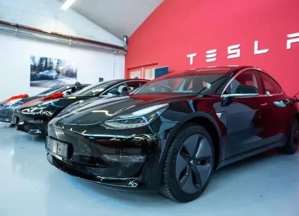 tesla-nekhtuye-chastinoyu-testiv-pri-skladanni-model-3-u-kaliforniyi-cnbc