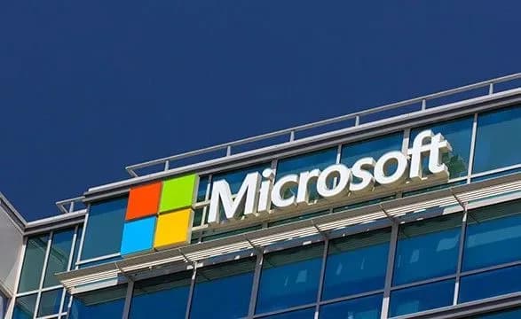 gromadyanin-ukrayini-vkrav-u-microsoft-10-milyoniv-dolariv