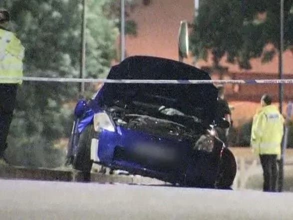 pid-chas-vulichnikh-peregoniv-u-britaniyi-avto-viletilo-u-natovp-17-postrazhdalikh