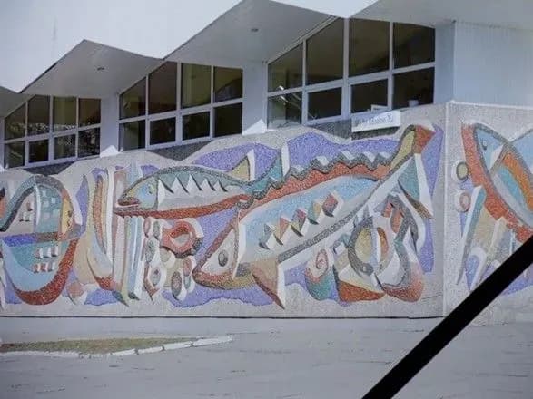 pokhoron-ribok-u-lvovi-vlashtuvali-aktsiyu-proschannya-iz-znischenoyu-mozayikoyu