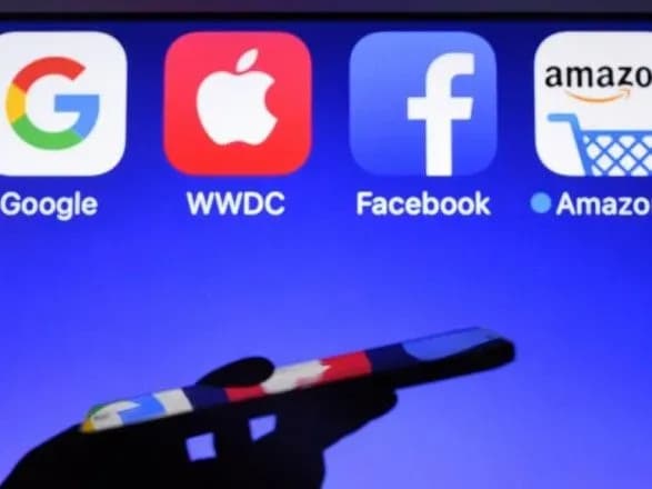 makron-trampu-neobkhidno-vvesti-tsifrove-opodatkuvannya-dlya-masshtabnikh-internet-korporatsiy