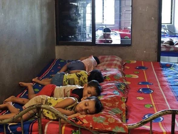 blizko-72-zhertv-torgivli-lyudmi-ye-zhinki-i-divchatka-oon