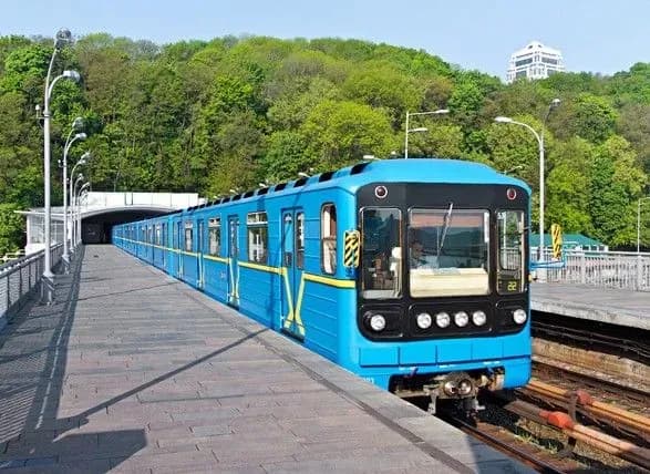 vid-zavtra-sche-na-odniy-stantsiyi-stolichnogo-metro-zniknut-zhetoni