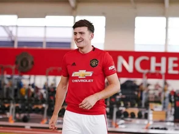 manchester-yunayted-oformiv-transfer-lidera-zakhistu-lestera