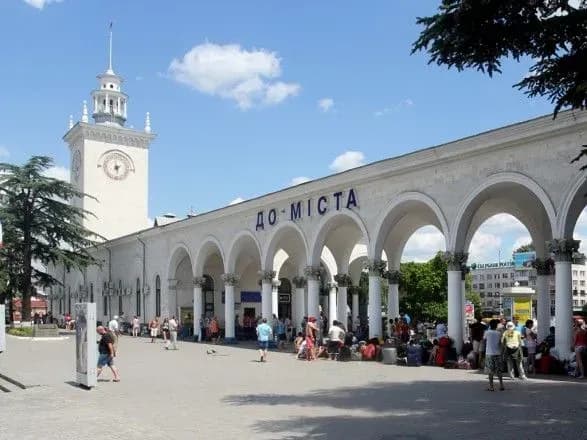 zelenskomu-zaproponuvali-pustiti-potyagi-v-krim