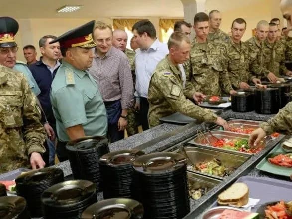 u-minoboroni-prokomentuvali-rozsliduvannya-dbr-zakupivli-dlya-armiyi-neyakisnikh-kazaniv