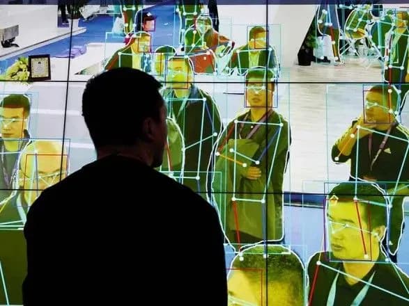 yes-planuye-vvesti-obmezhennya-na-tekhnologiyu-rozpiznavannya-oblichchya