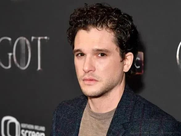 zirka-gri-prestoliv-zigraye-u-novomu-filmi-marvel