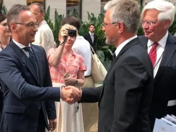 ukrayinskiy-posol-obgovoriv-iz-golovoyu-mzs-nimechchini-perspektivi-samitu-u-normandskomu-formati