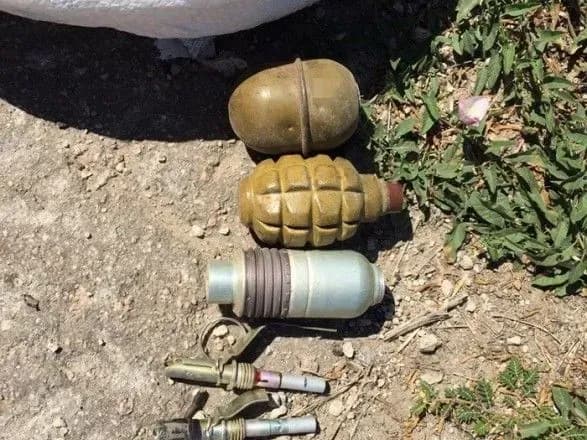 u-rayoni-provedennya-oos-viyavili-skhron-zi-zbroyeyu